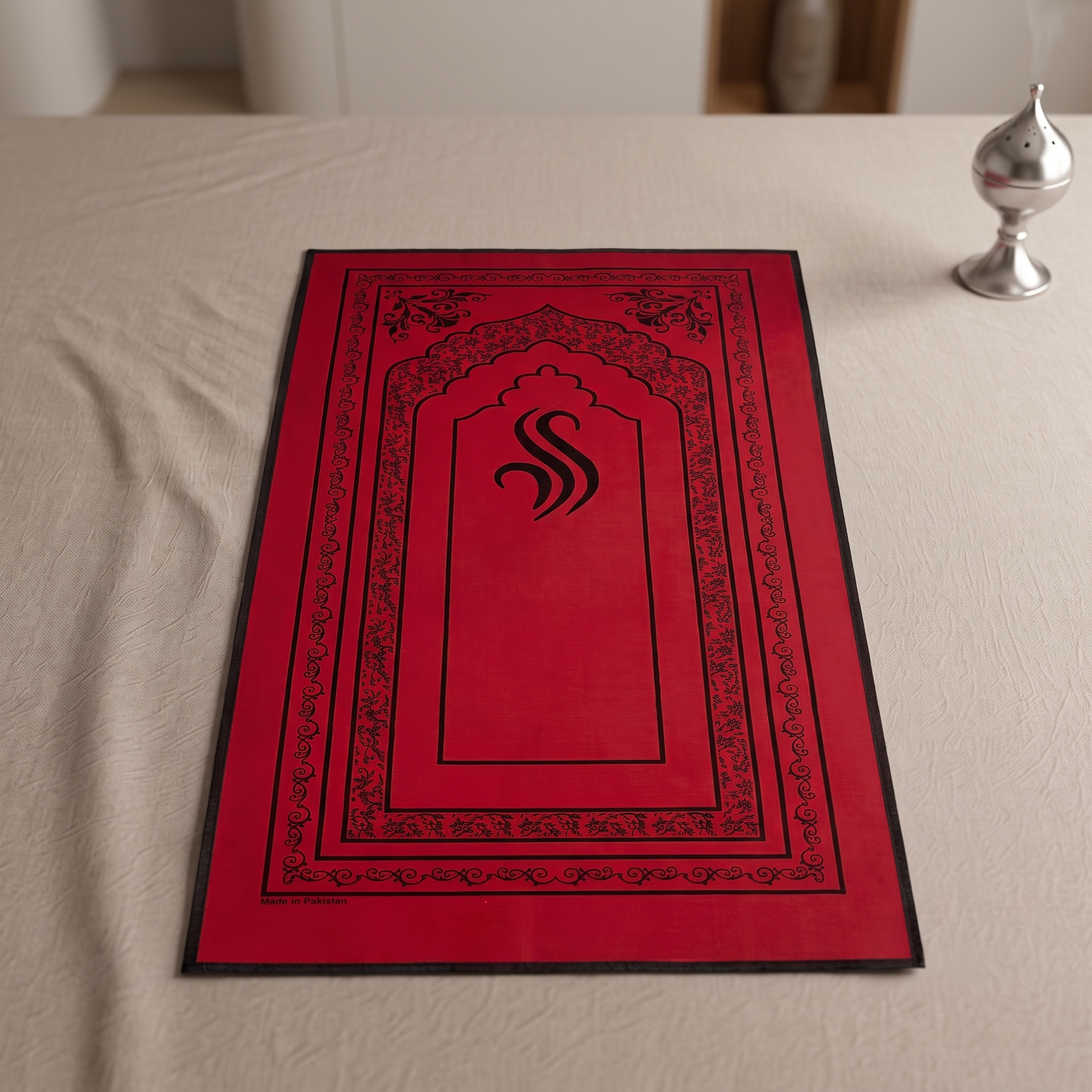 Travel Prayer Mat with Synthetic Leather Pouch | Portable Muslim Prayer Rug