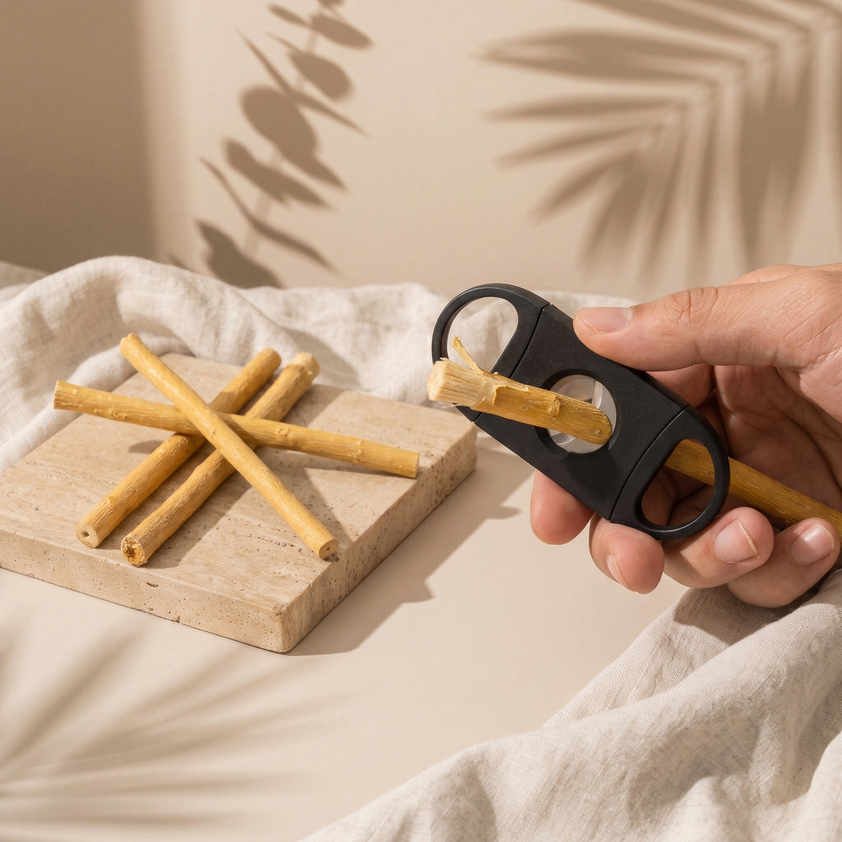 6-Piece Orignal Peelu Miswak Set with Cutter & Miswak Holder